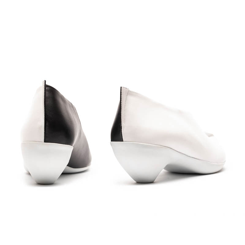 GENE Spectator | Leather Slip On | Tracey Neuls