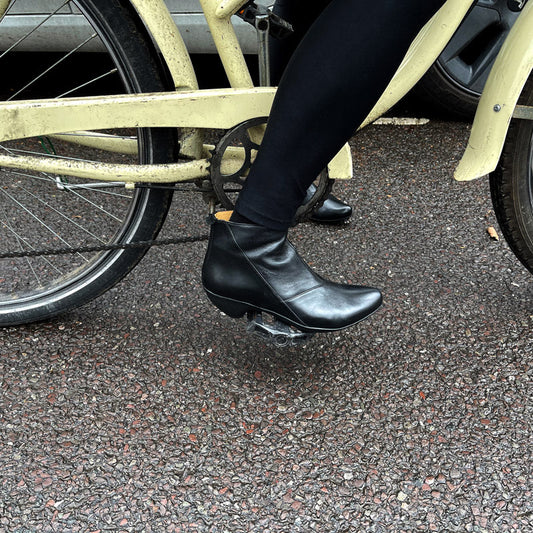 GINGER Bike Black | Leather Boots | Tracey Neuls