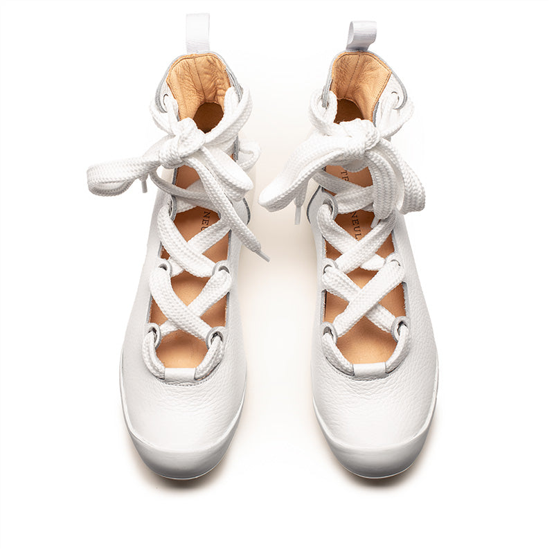 HIGHLANDER Off-White | Leather Lace Up Flats | Tracey Neuls