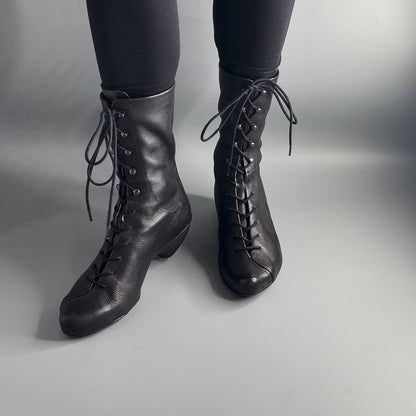 AW24_10 TANYA Smoke | Leather Boots