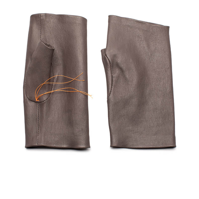 Fingerless Gloves | Truffle Leather | Tracey Neuls