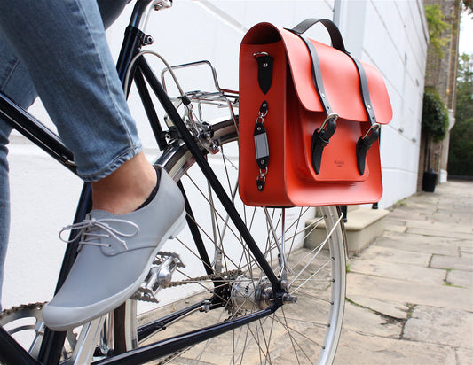 Tracey Neuls'Geek Reflective Grey and Orange Hill and Ellis bag. Bike from Freddie Grubb,