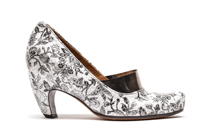 A women's wedding high heel shoe with floral pattern by Tracey Neuls 