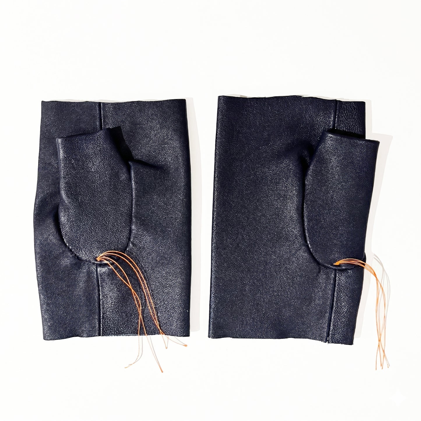 Fingerless Gloves Raw Cut | Navy Leather | Tracey Neuls