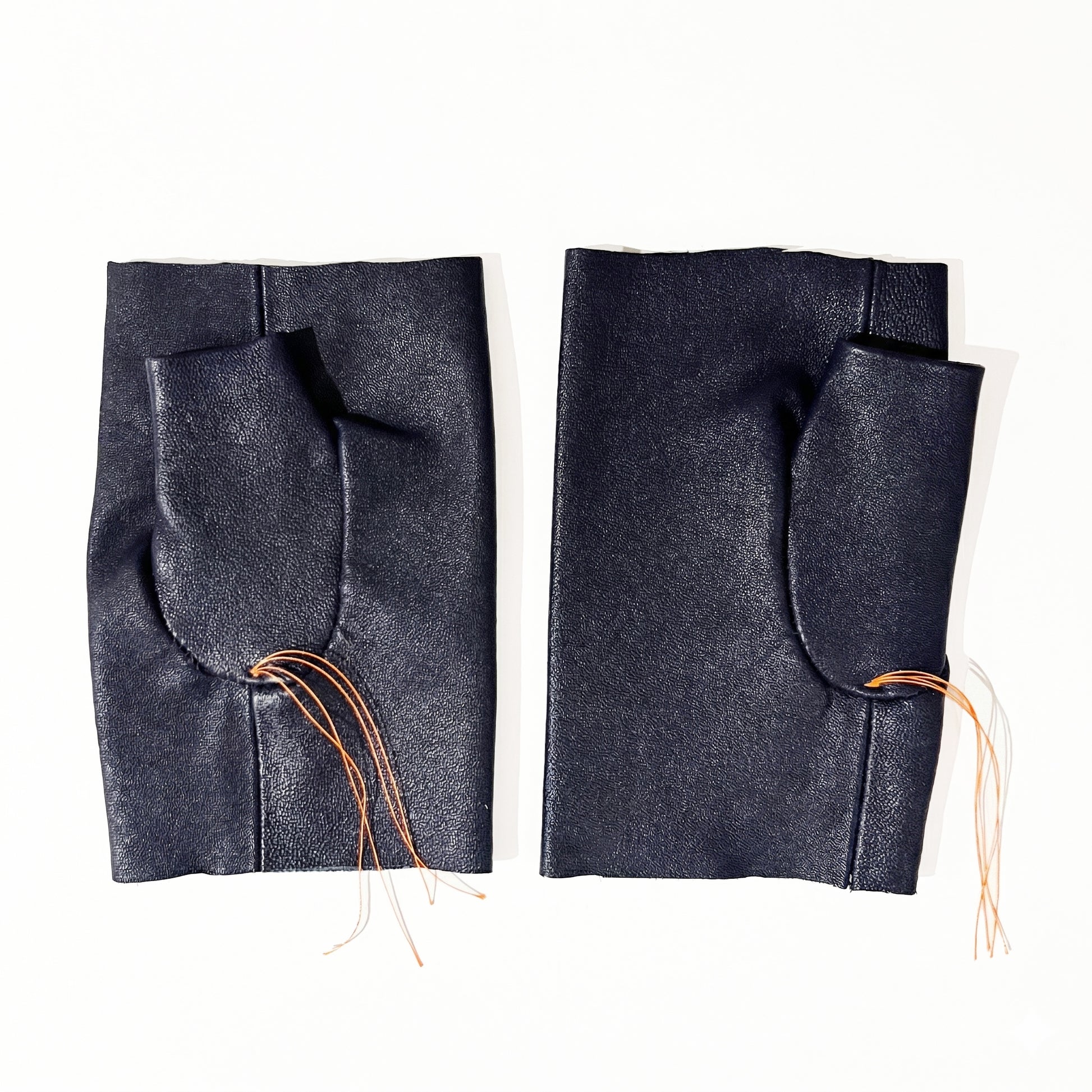 Fingerless Gloves Raw Cut | Navy Leather | Tracey Neuls