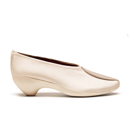 SS25_26 GENE Parchment | Leather Slip On | Tracey Neuls