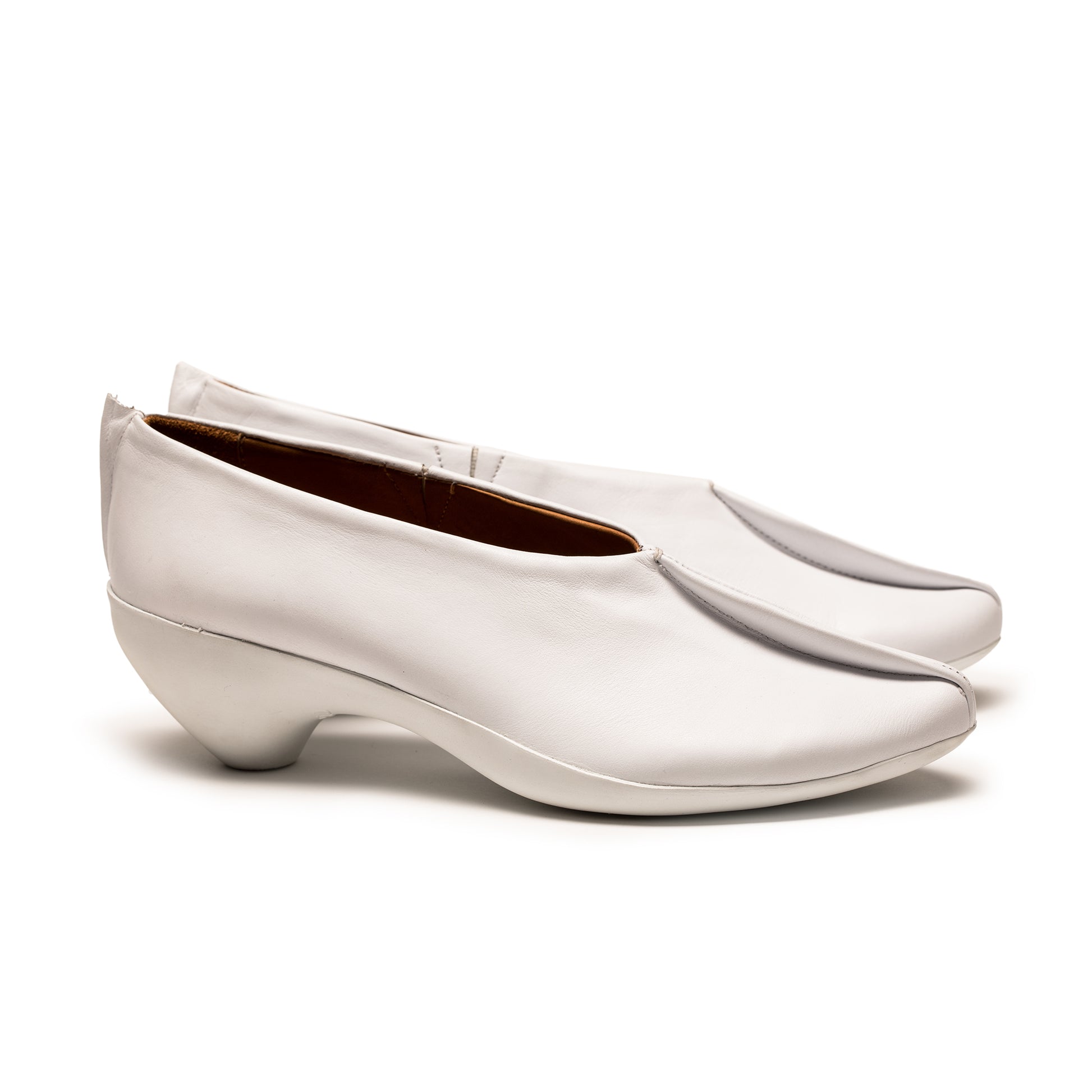 SS24 GENE White | Leather Slip On | Tracey Neuls