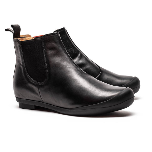 GEORGE Smoke | Black Leather Chelsea Boots - Tracey Neuls