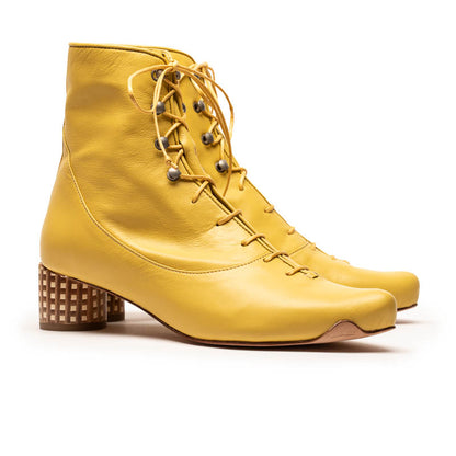 SS25_20 Hannah Butter | Leather Boot | Tracey Neuls