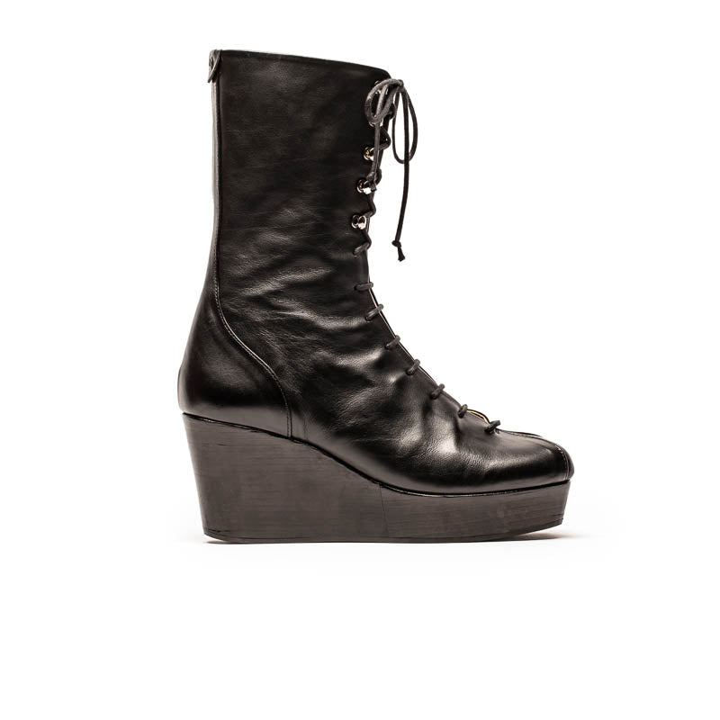 SS25_15 JONES Smoke | Wedge Boots | Tracey Neuls