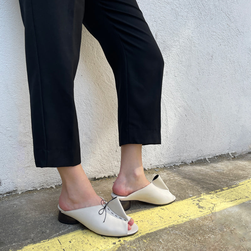 PHOEBE Off-White | White Leather Mules | Tracey Neuls