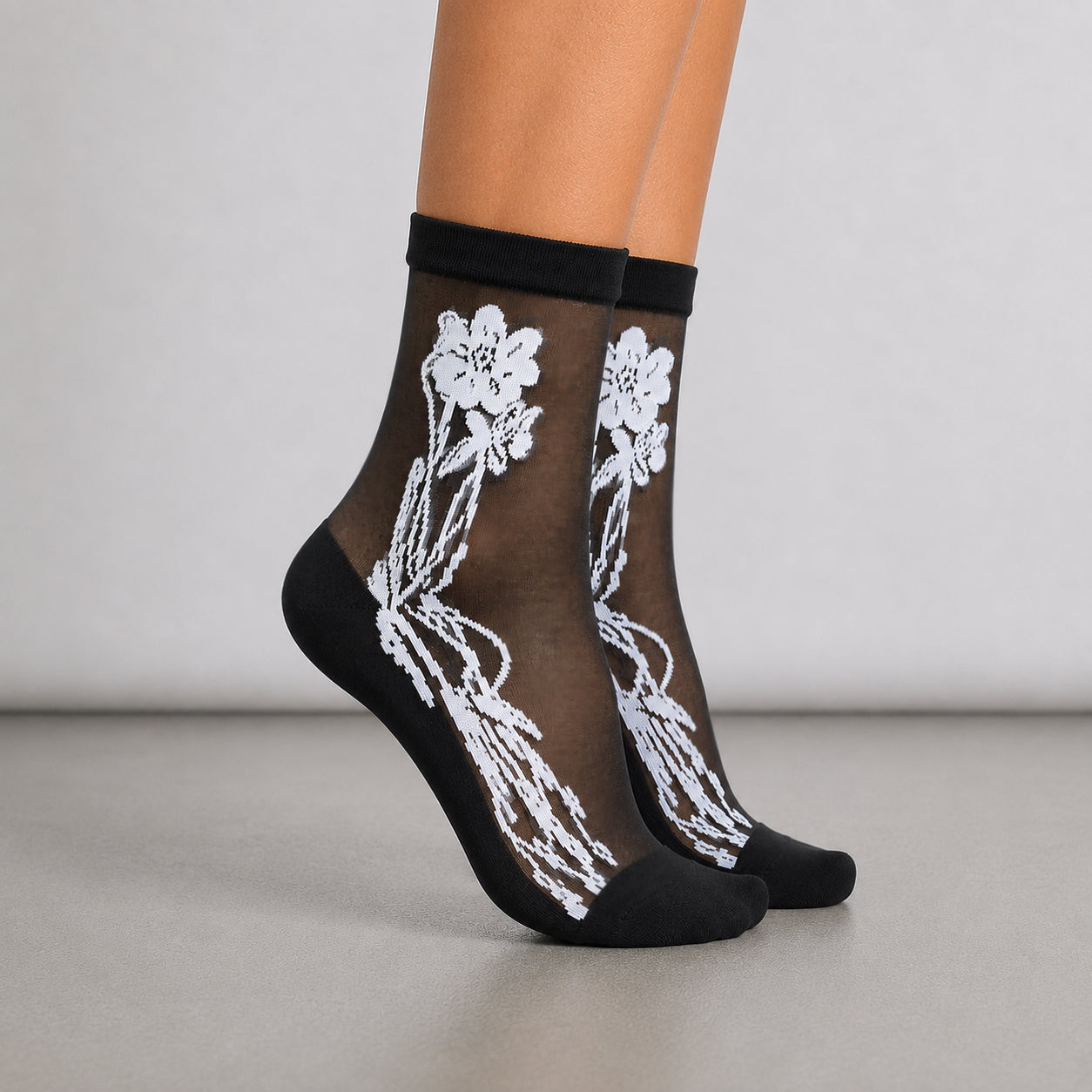 SOCKS Bloom | Black Sheer