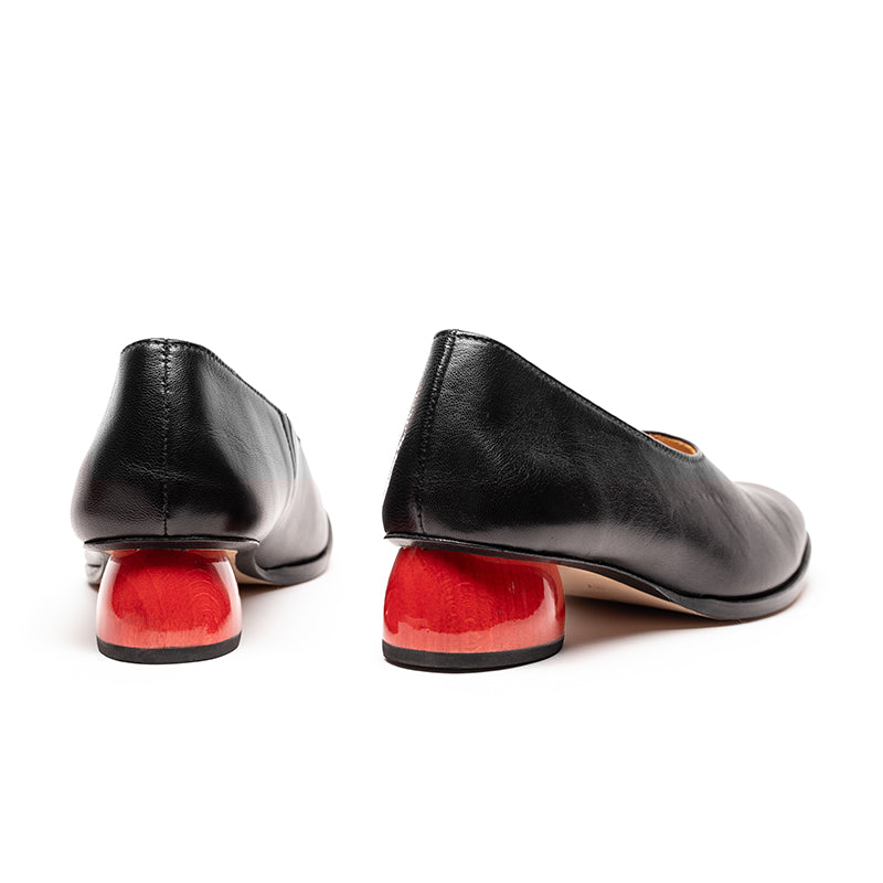 SPACE VOID Smoke | Black Leather Slip On Shoes | Tracey Neuls