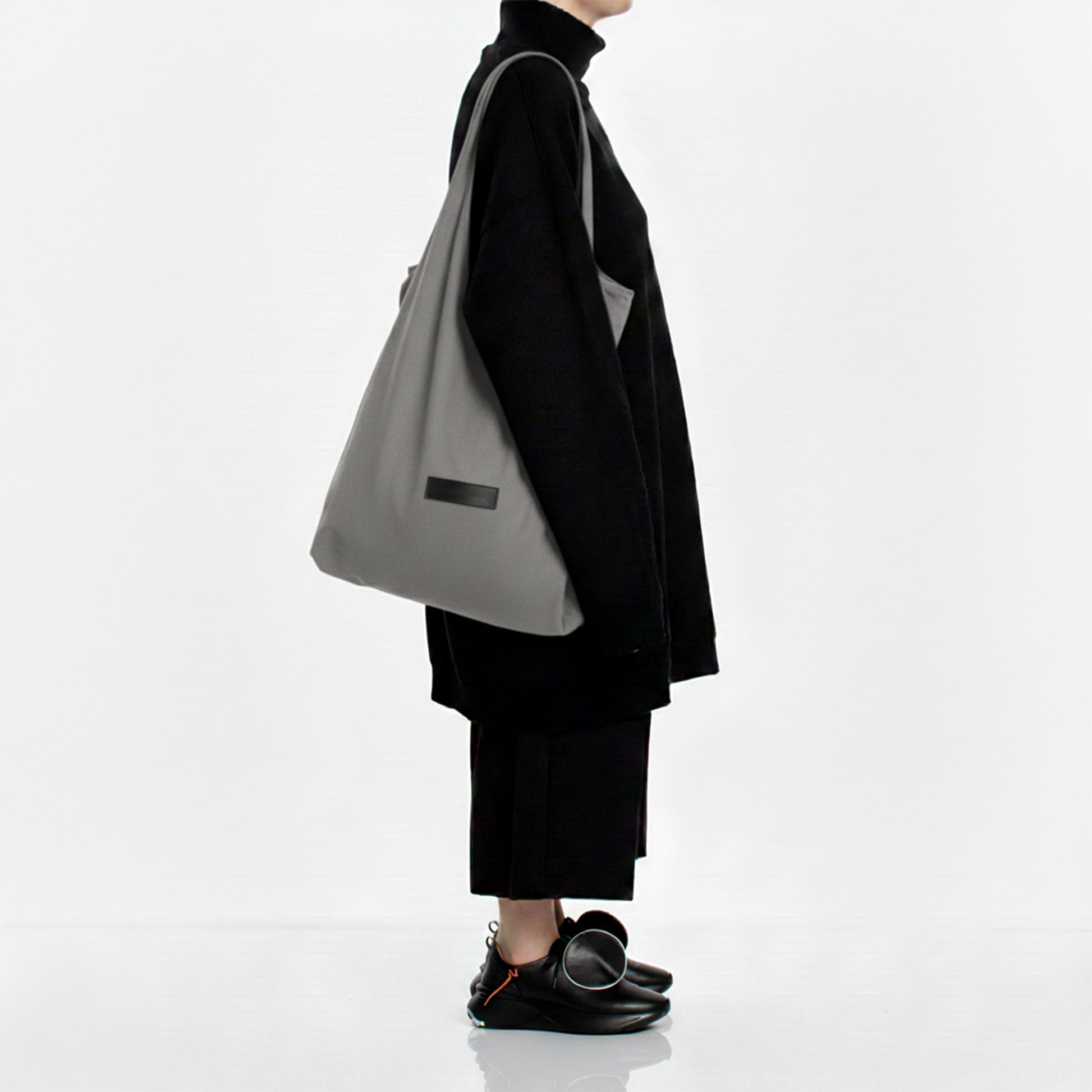 SHOPPER Koala Grey | Corduroy Bag | Tracey Neuls