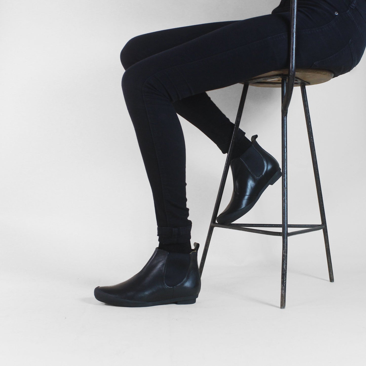 GEORGE OUTLET Women's Classic Chelsea Boot | Tracey Neuls