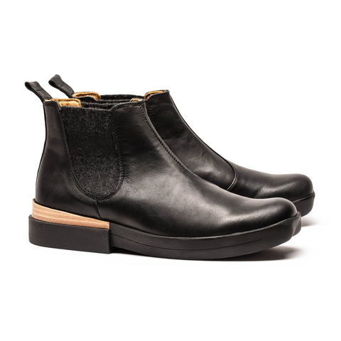 JON | Black Leather Chelsea Boot | Tracey Neuls
